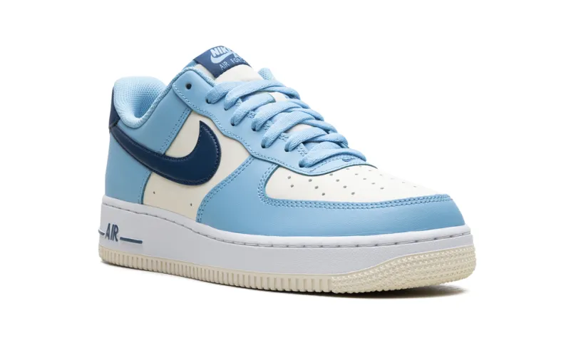 Nike Lifestyle Air Force 1 Low 'Aquarius Blue Coconut Milk' 