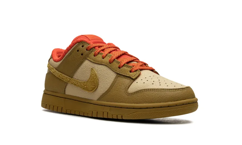 Nike Lifestyle DUNK LOW WMNS 'Bronzine Picante Red' 