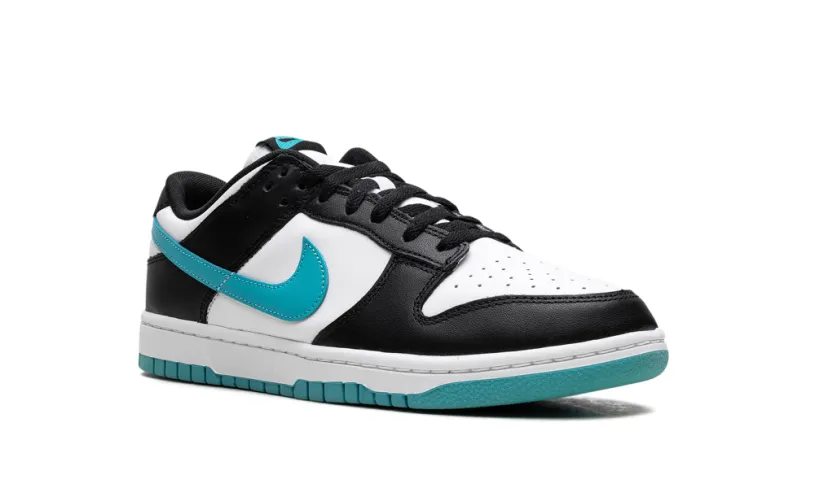 Nike SB Dunk Low 'Black'