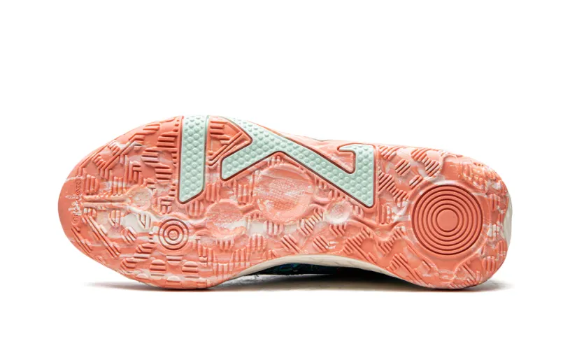 Nike Basketball PG 6 NRG 'Valentine's Day' 