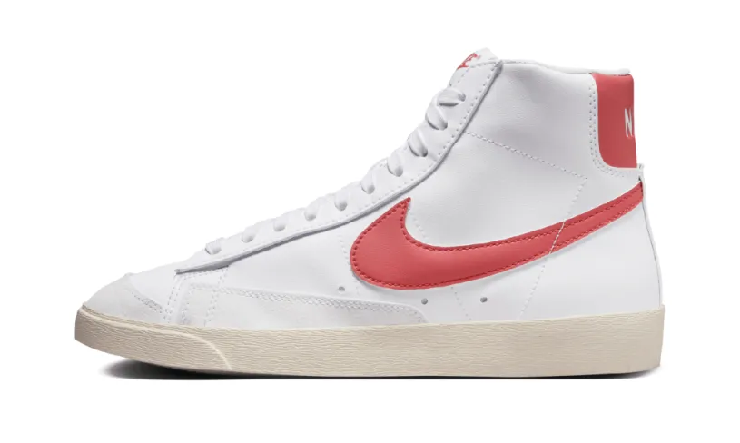 Nike Lifestyle Blazer MID '77 WMNS 'RED STARDUST'