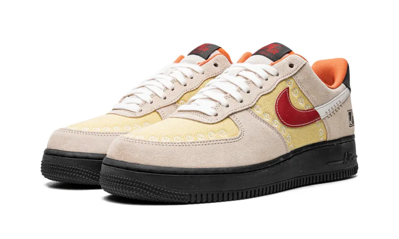 Nike Lifestyle Air Force 1 Low 'Somos Familia' 