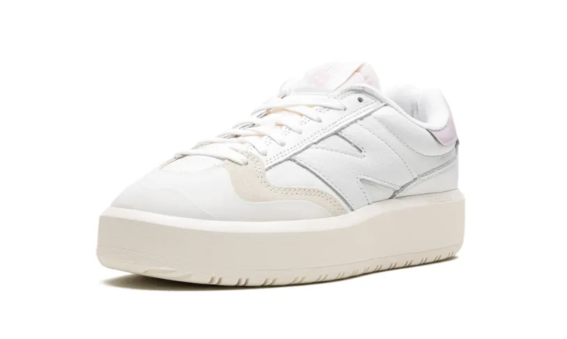 More New Balance 302 WMNS 'White Matte Pink' 