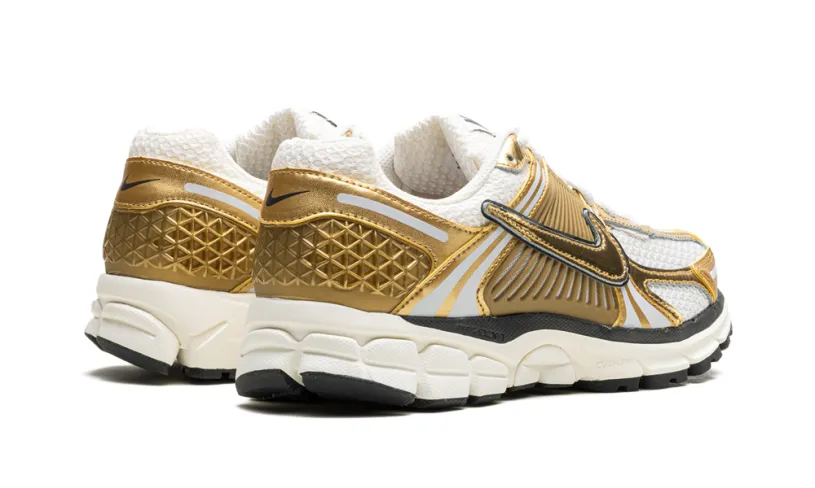 Nike Lifestyle Zoom Vomero 5 WMNS 'Metallic Gold' 