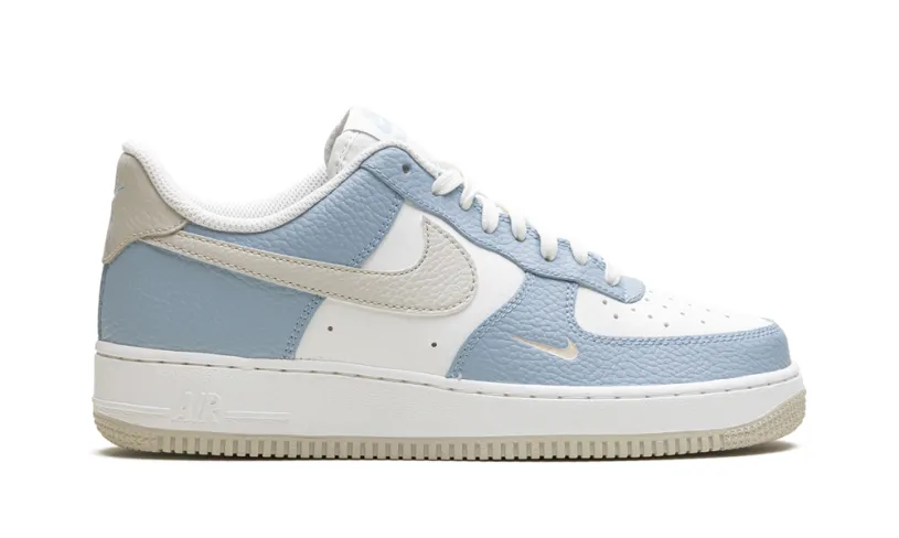 Nike Lifestyle Air Force '07 WMNS 'Baby Blue' 