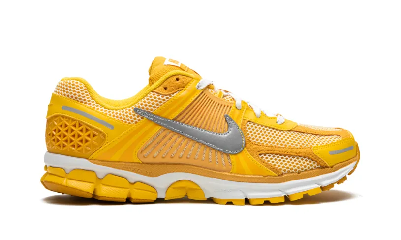 Nike Lifestyle Zoom Vomero 5 'Varsity Maize' 